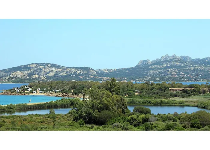 In Di Arzachena, Sardinia * カンニジョネ